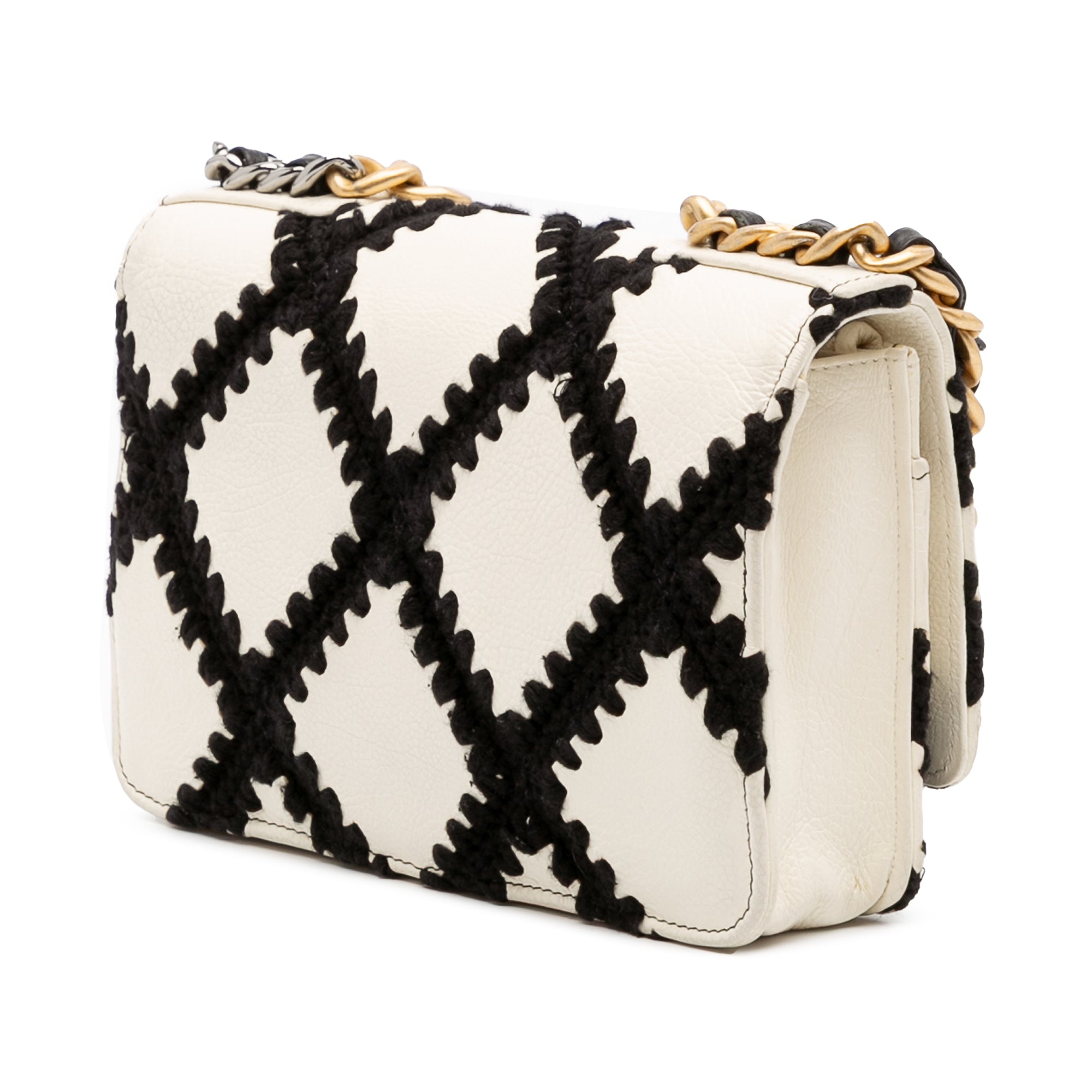 Chanel Calfskin Crochet 19 Wallet On Chain - image 2