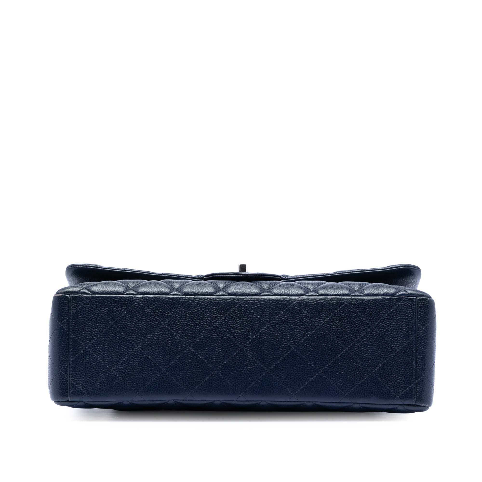 Chanel Maxi Classic Caviar Double Flap - image 3