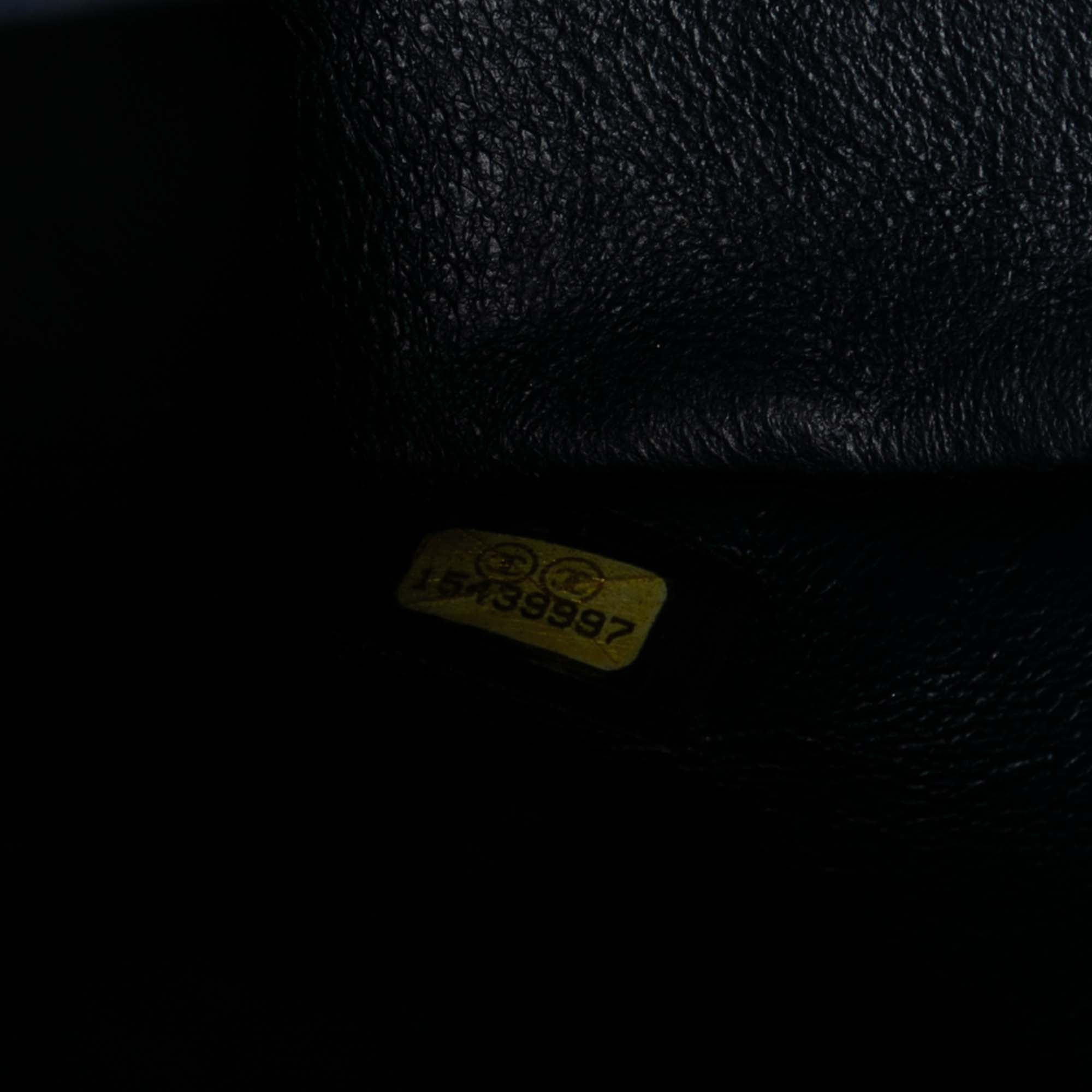 Chanel Maxi Classic Caviar Double Flap - image 6