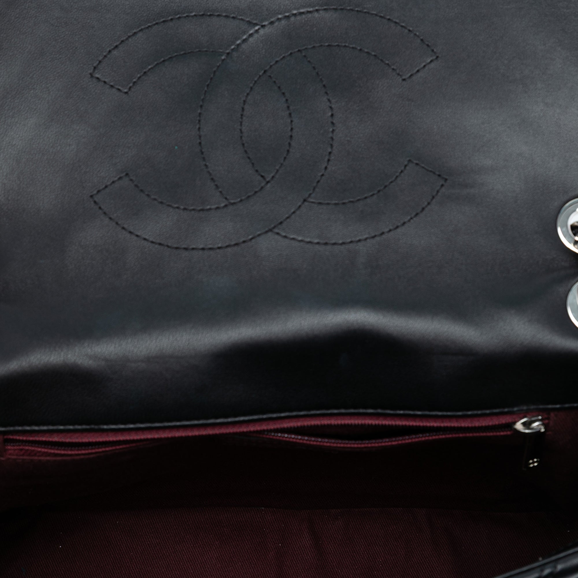 Chanel Jumbo Classic Chevron Lambskin Double Stitch Single Flap - image 4