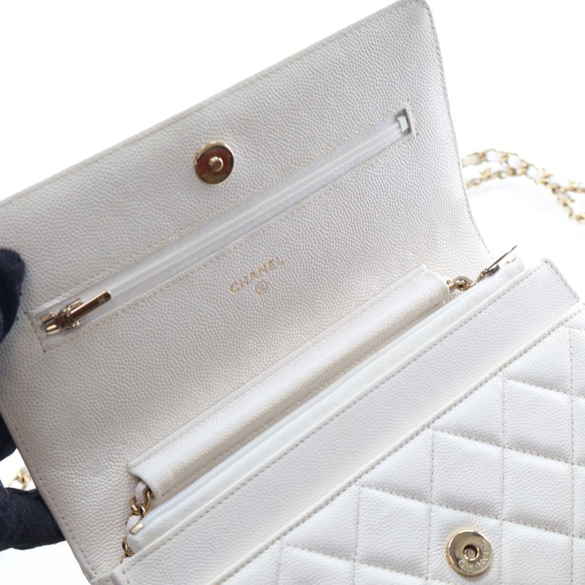 Chanel Classic Caviar Wallet On Chain - image 5