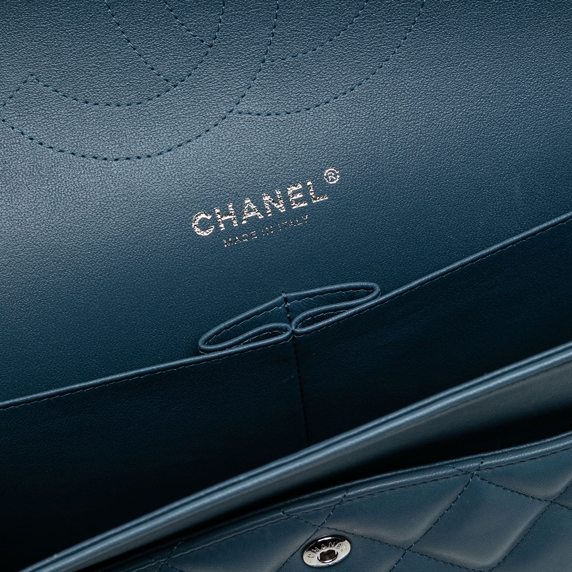 Chanel Jumbo Classic Lambskin Double Flap - image 5