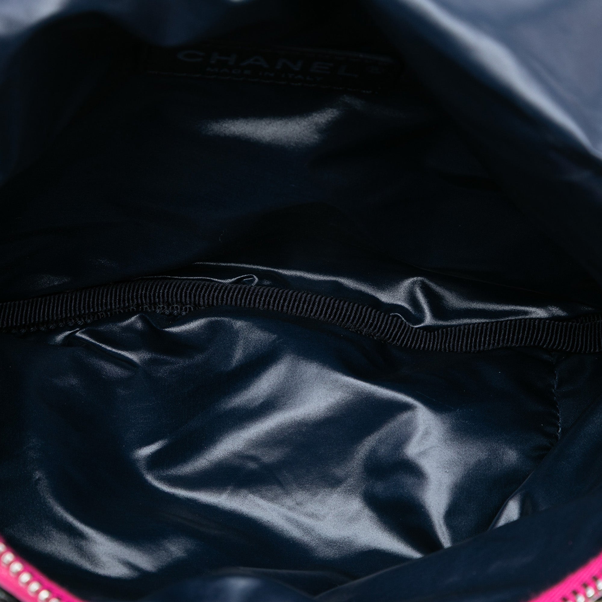 Chanel Tweed and Stitched Calfskin Gabrielle Waist Bag - image 4