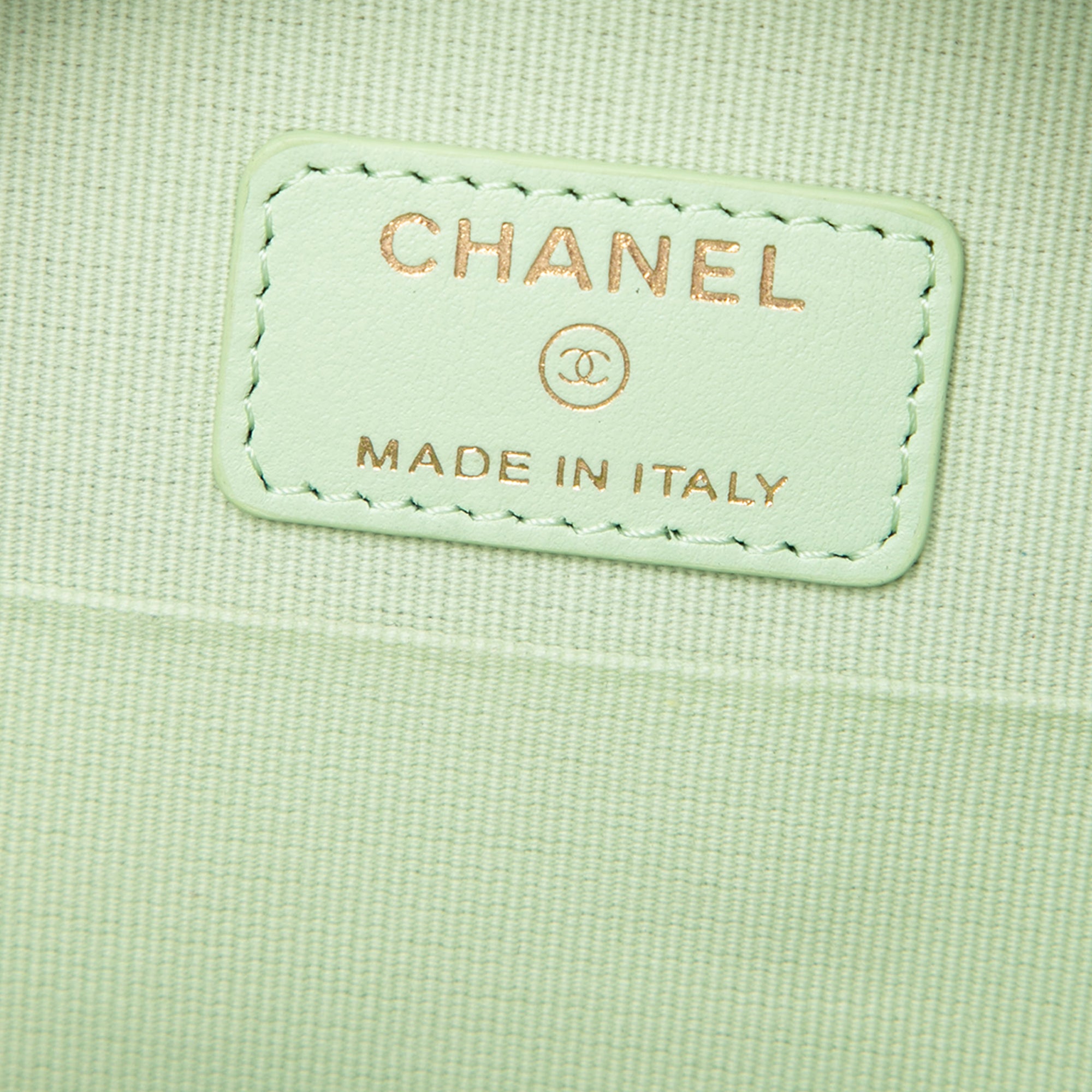 Chanel Lambskin 19 Round Clutch with Chain - image 5