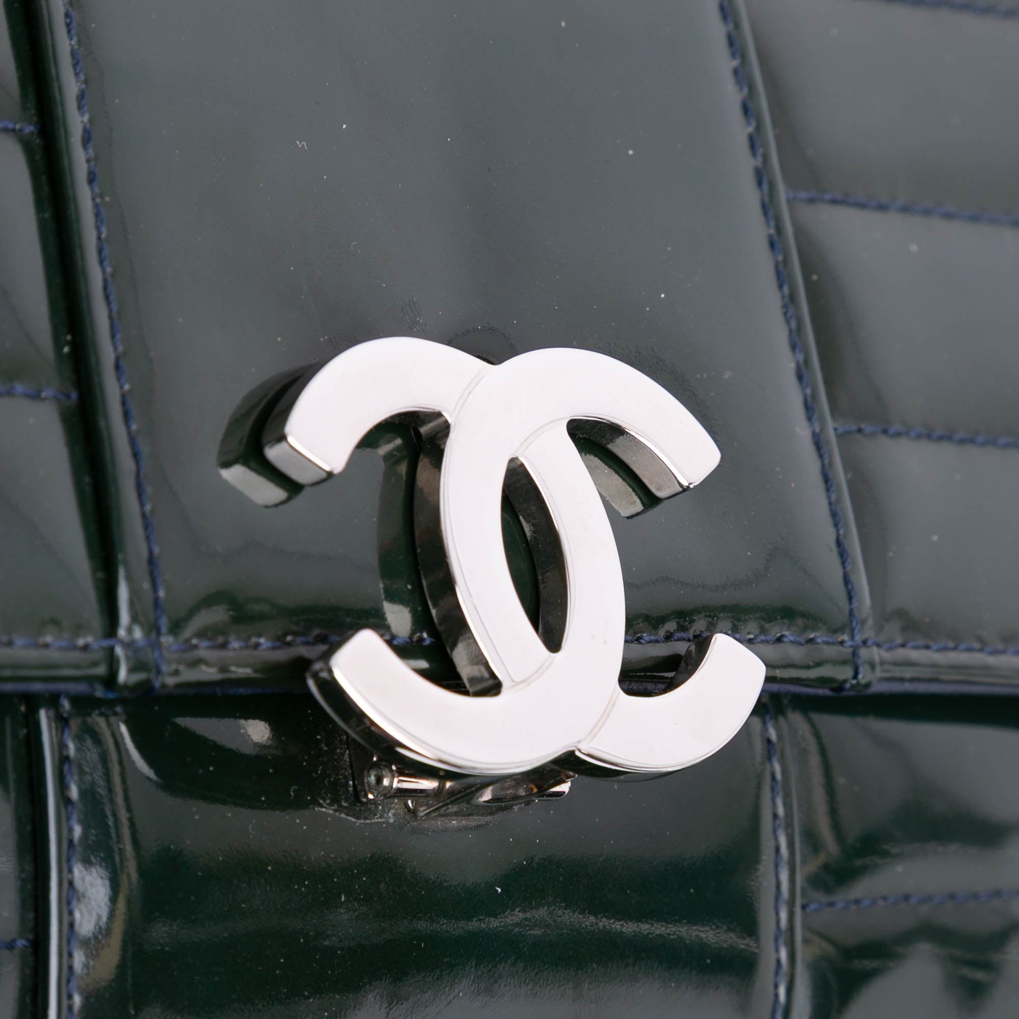 Chanel Medium Quilted Patent Horizontal Single Flap - image 6