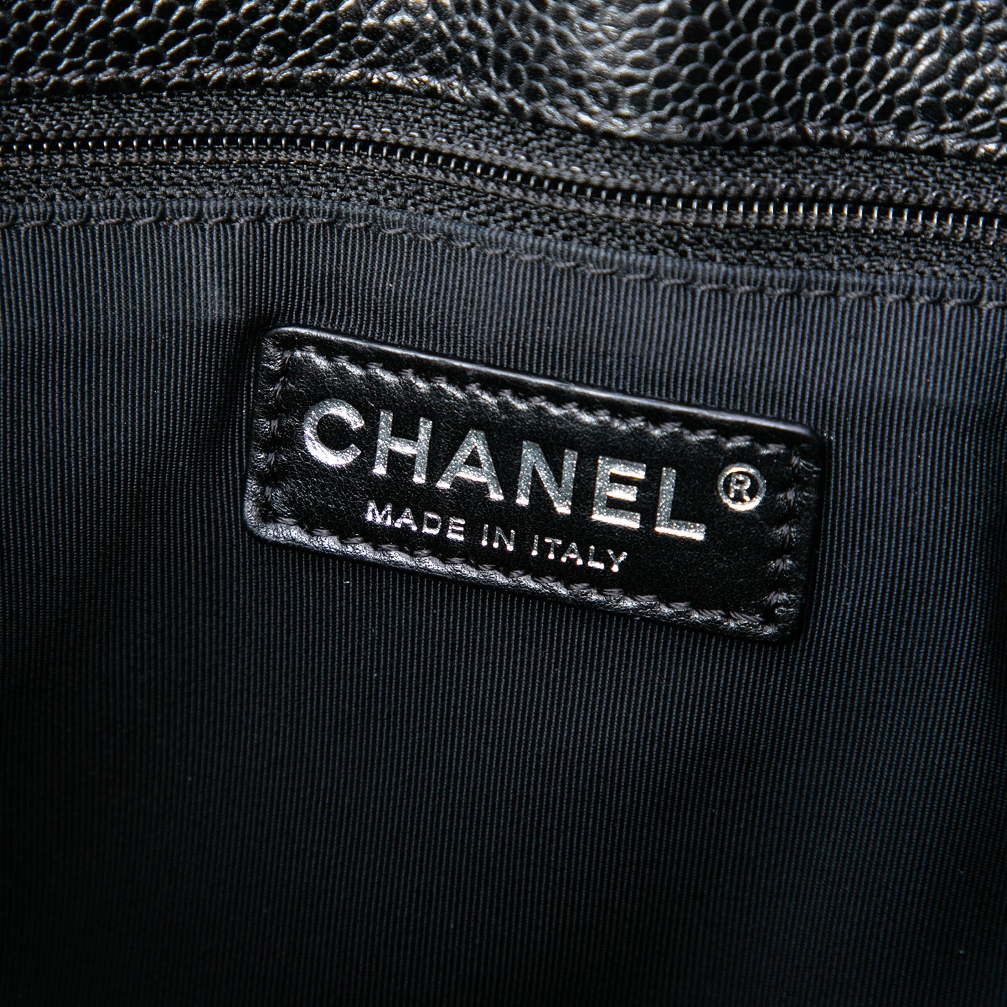Chanel Caviar Grand Shopping Tote - image 5