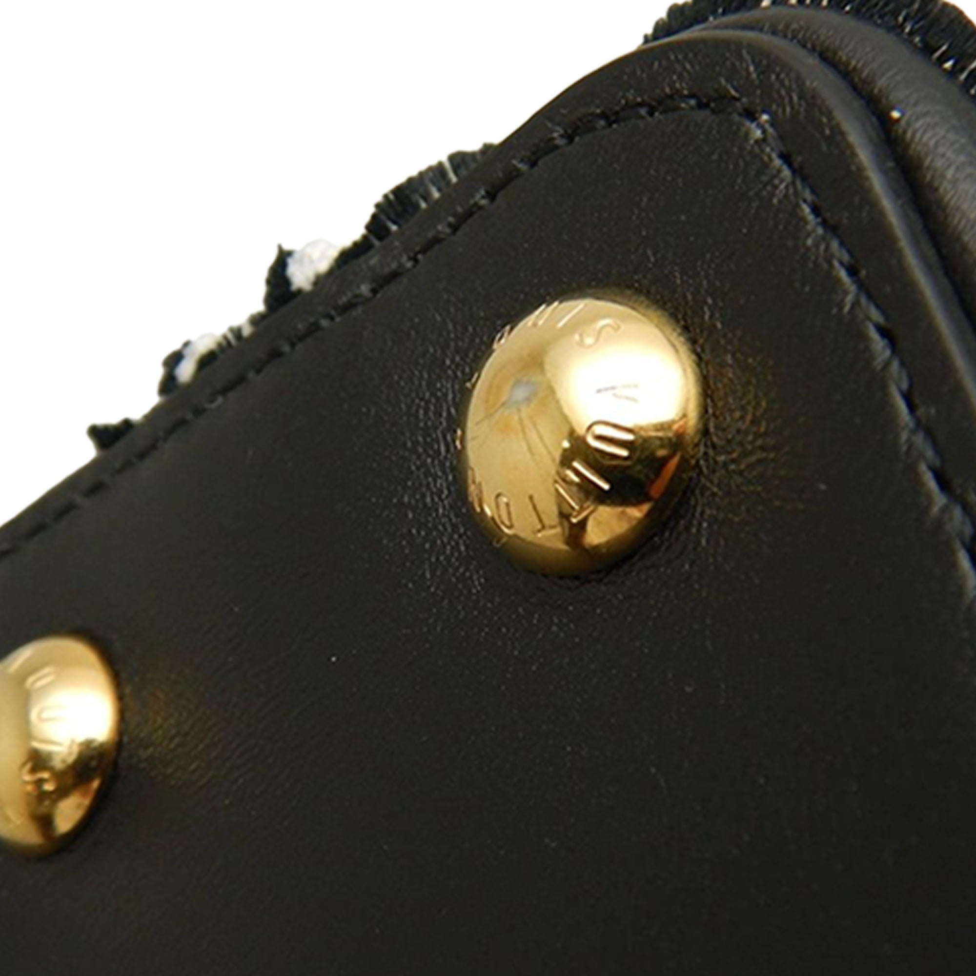 Louis Vuitton Quilted Lambskin Flower Capucines BB - image 17