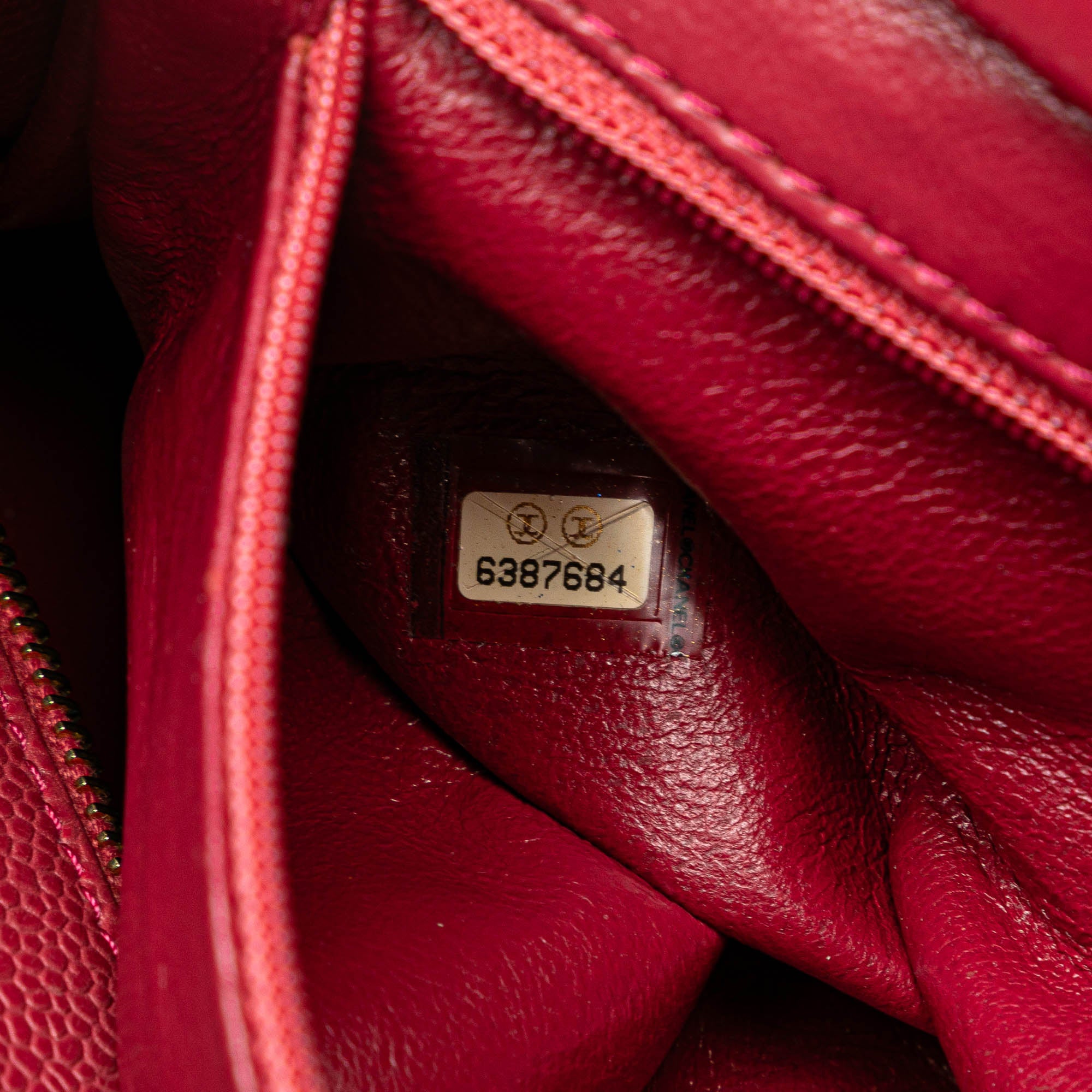 Chanel Caviar Grand Shopping Tote - image 7