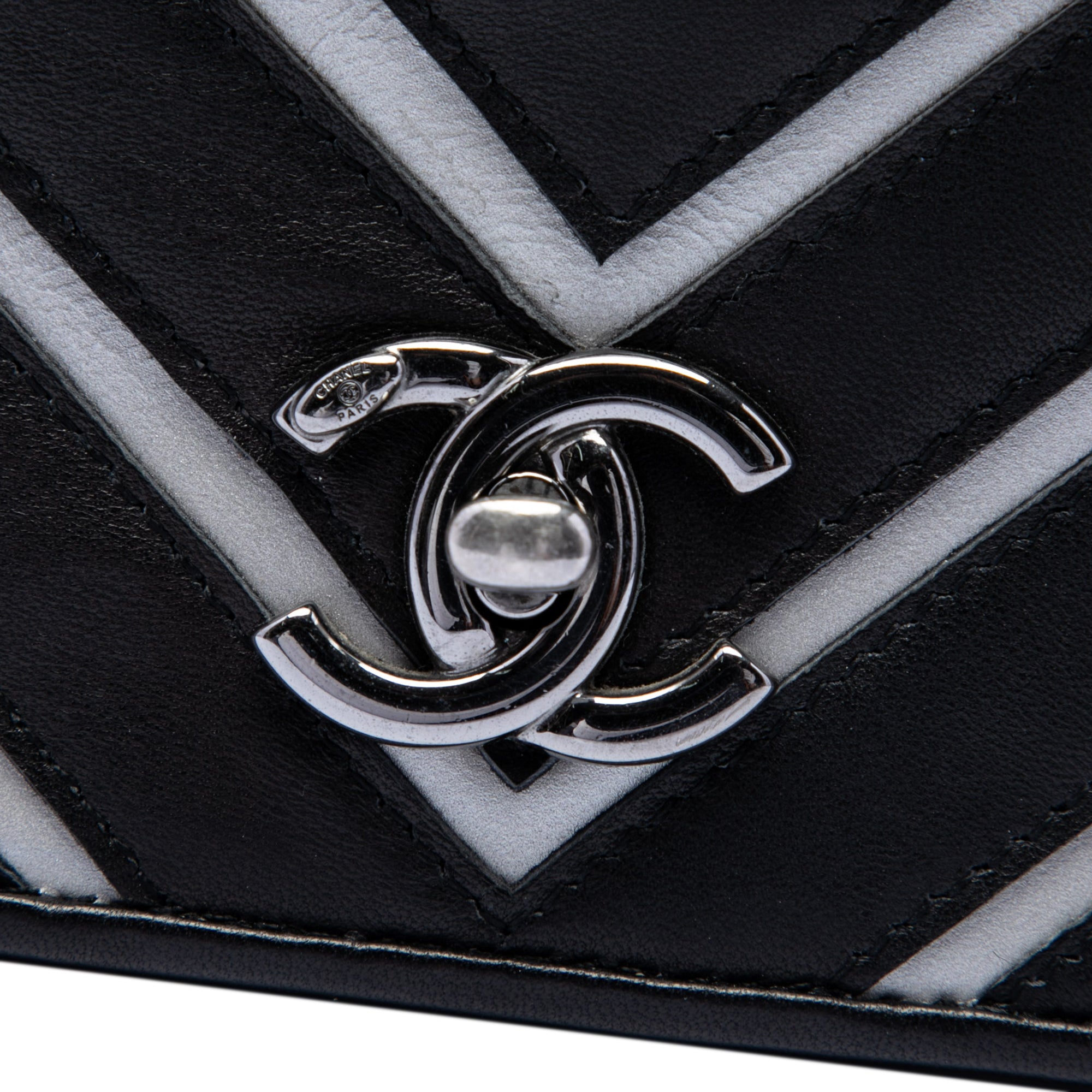 Chanel Small Chevron Lambskin Couture Flap - image 5