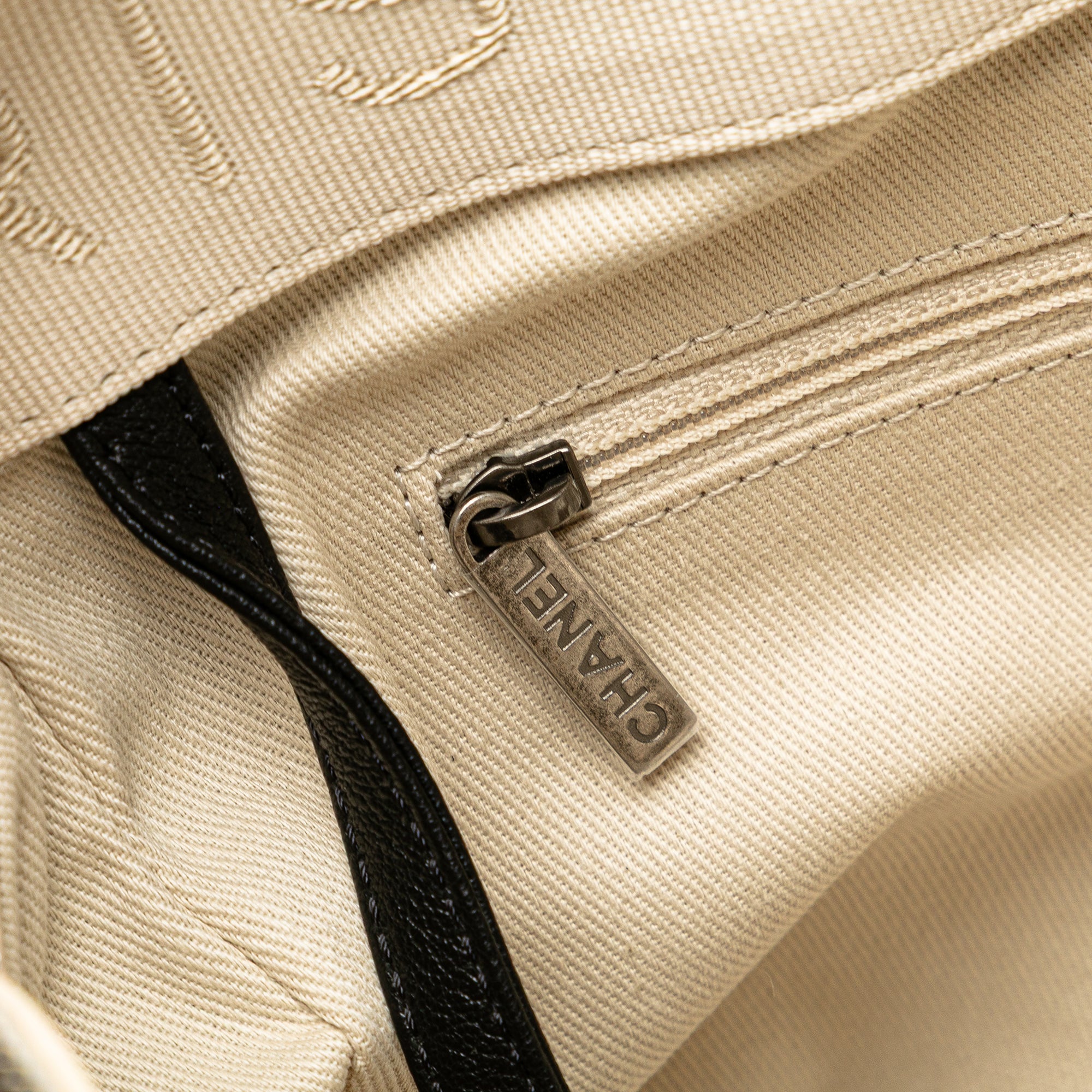 Chanel Medium Quilted Calfskin Boy Chained Tote - image 6