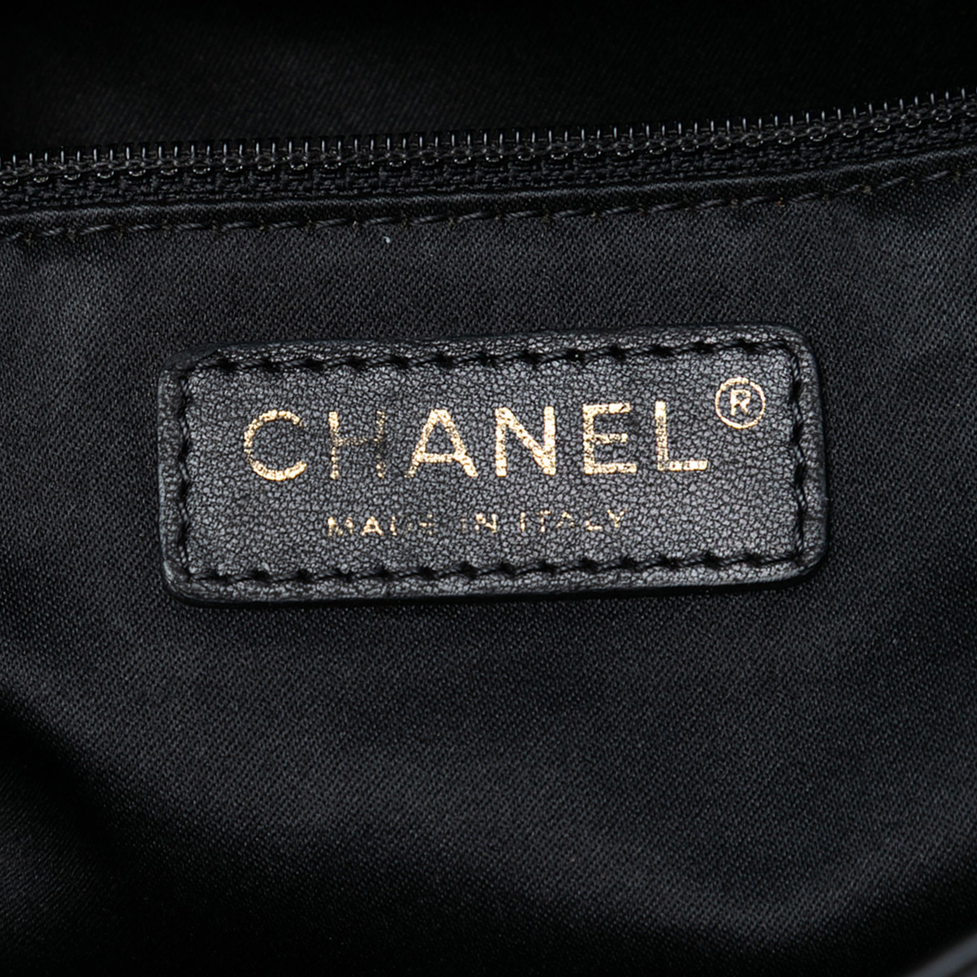 Chanel Jumbo Chevron Iridescent Calfskin Surpique Flap - image 5