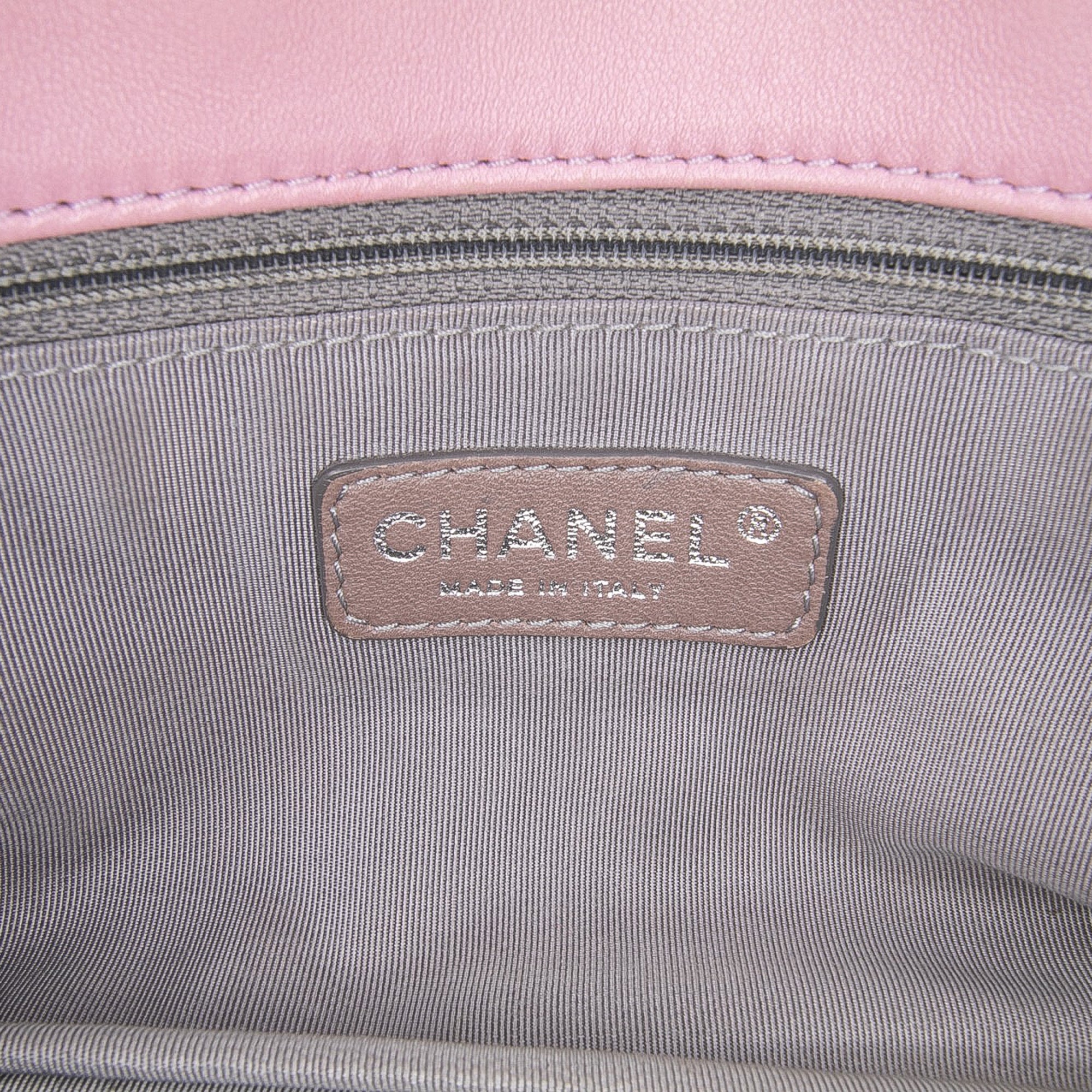 Chanel Medium Bicolor Lambskin and Calfskin CC Chain Flap - image 5