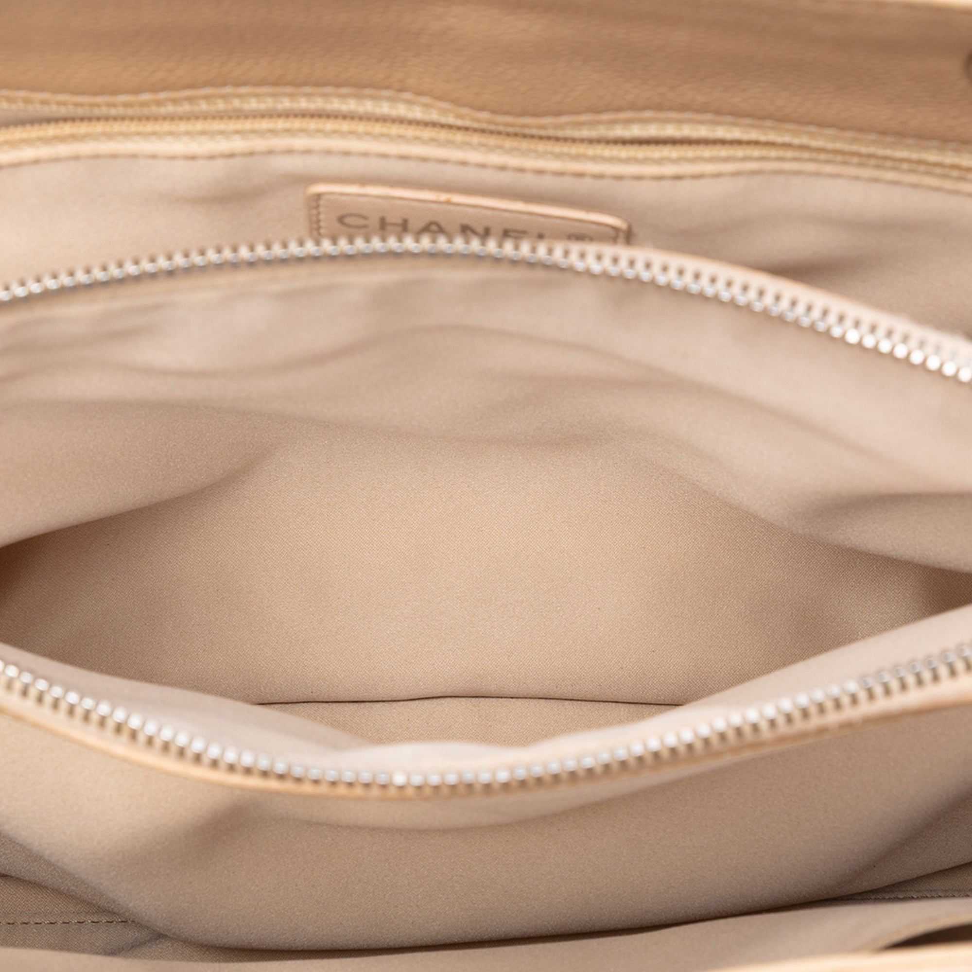 Chanel Caviar Grand Shopping Tote - image 4