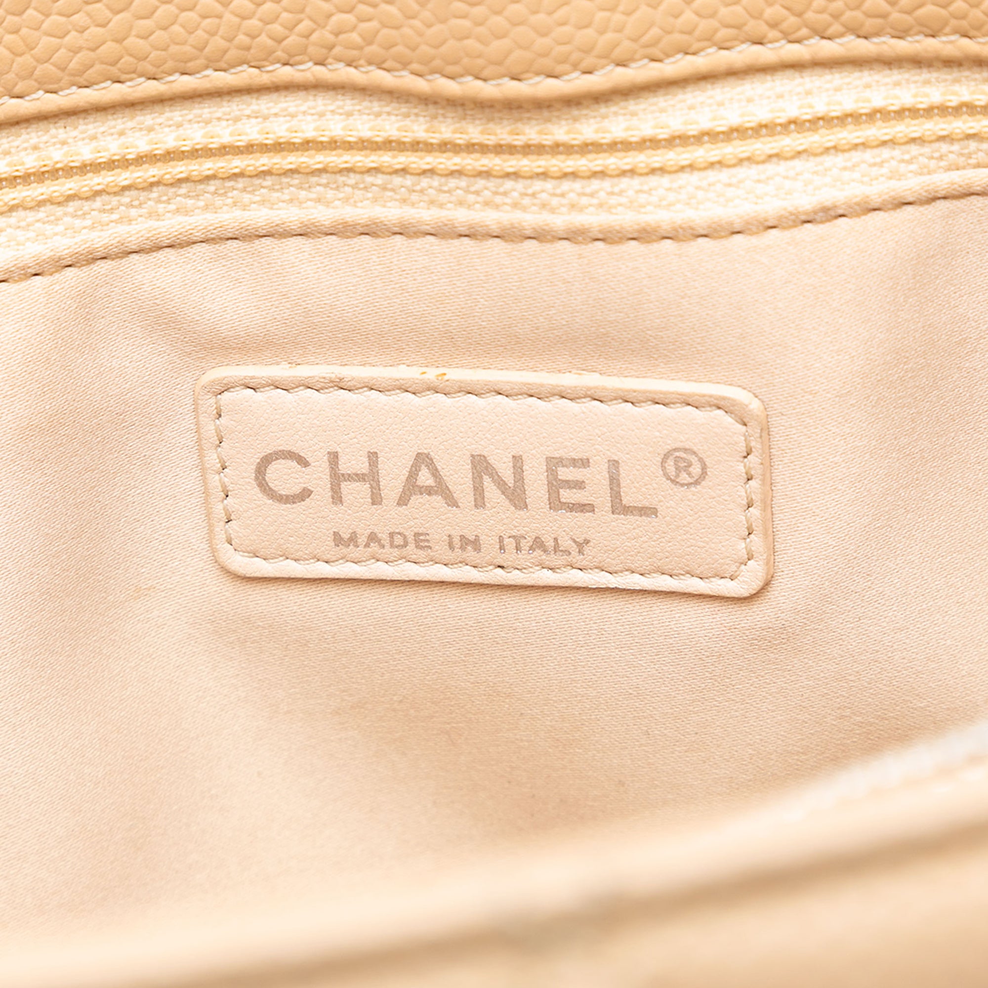 Chanel Caviar Grand Shopping Tote - image 5