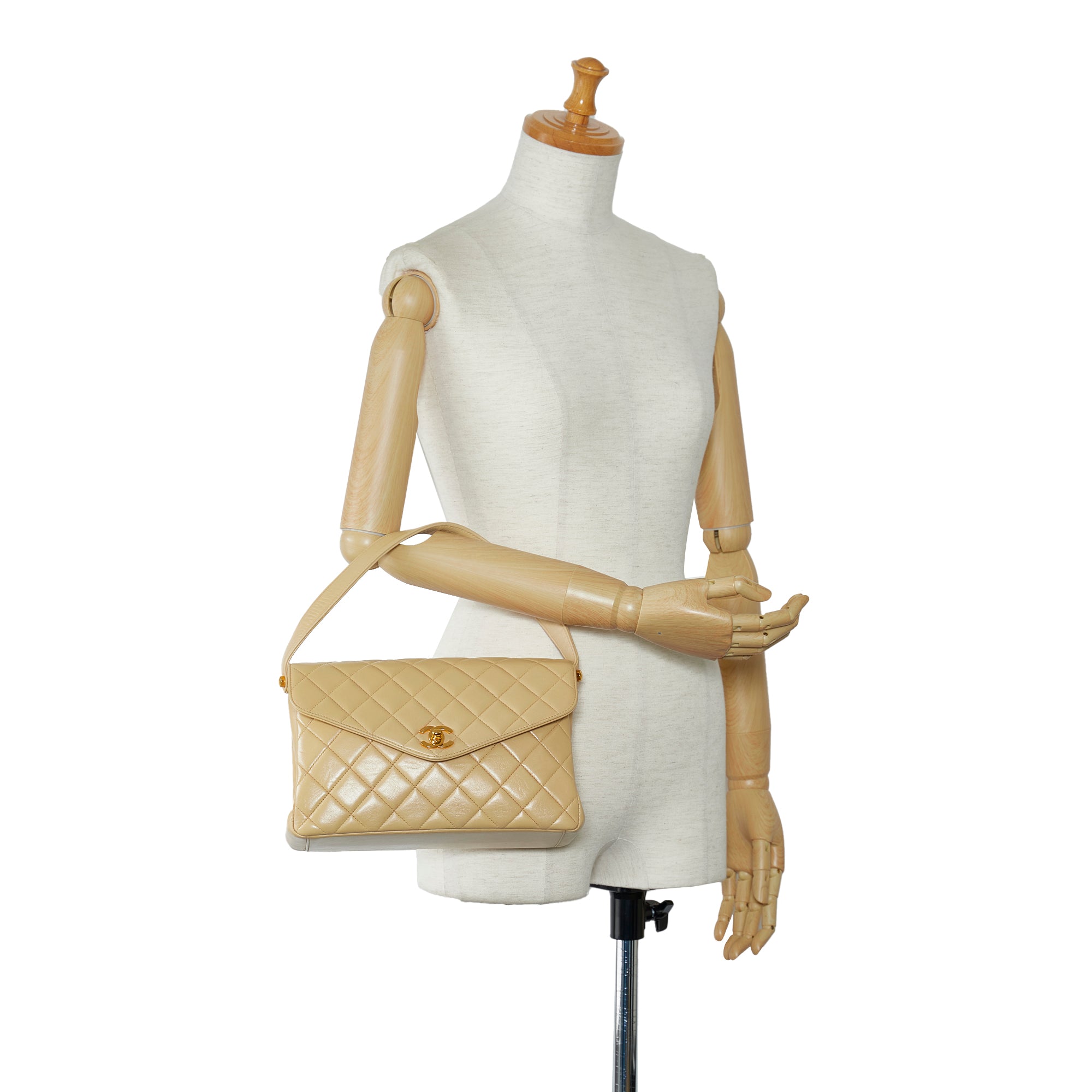 Chanel Medium Lambskin Envelope Flap - image 13