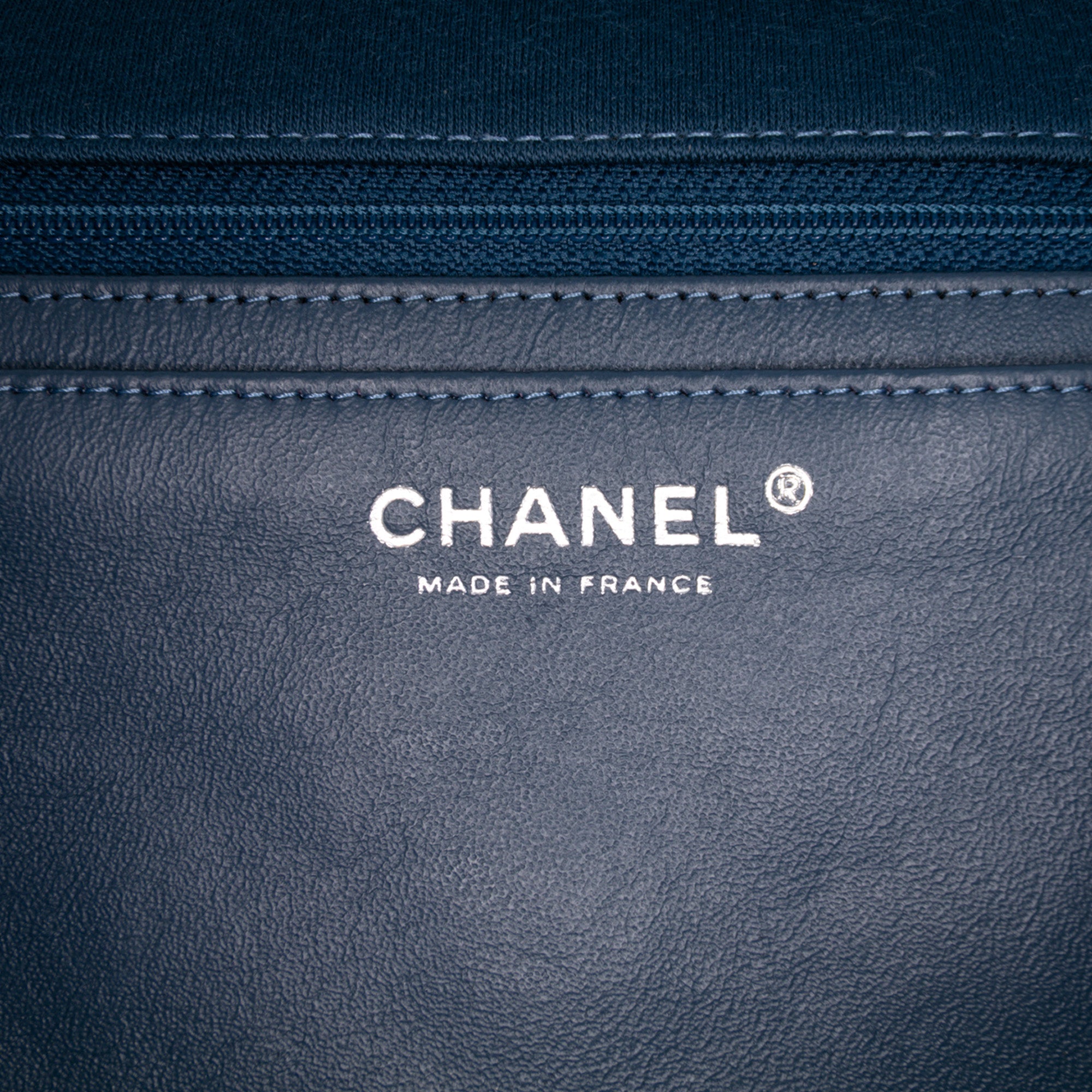Chanel Maxi Classic Jersey Single Flap - image 5